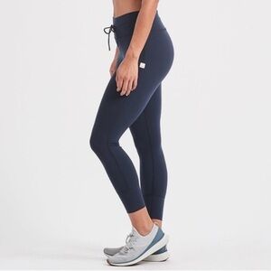 VUORI - Navy Blue Daily 7/8 Leggings - M